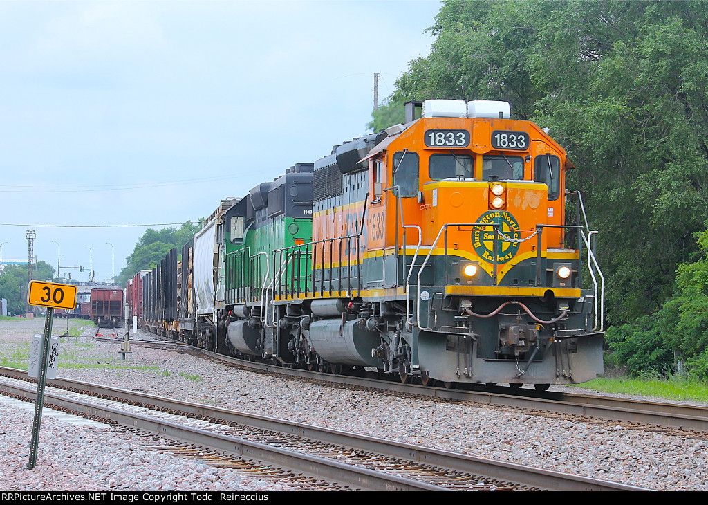 BNSF 1833